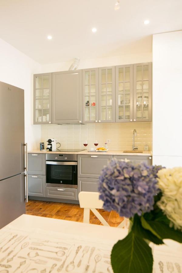 Classic & Super Central Apartment By Lovelystay Lisbona Esterno foto