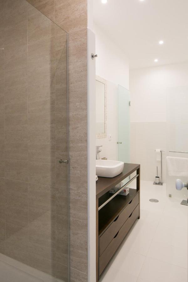 Classic & Super Central Apartment By Lovelystay Lisbona Esterno foto