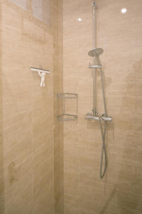 Classic & Super Central Apartment By Lovelystay Lisbona Esterno foto