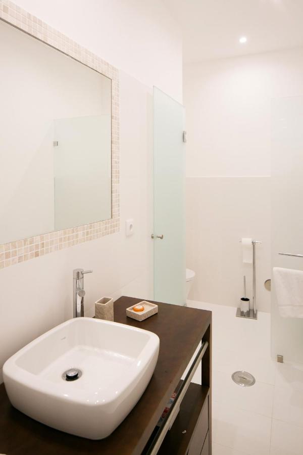 Classic & Super Central Apartment By Lovelystay Lisbona Esterno foto
